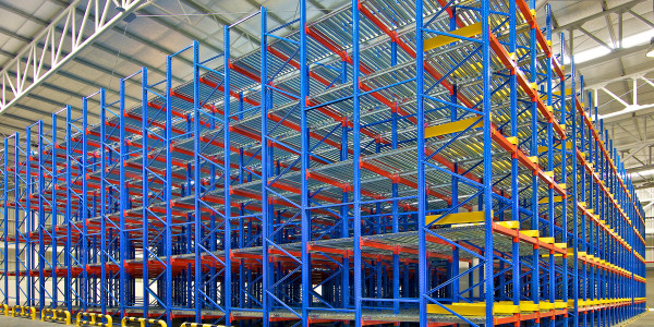 Pintar Fachadas de Naves Industriales, Fábricas y Almacenes Jaca · Pintura para Pintado de Naves, Fábricas y Grandes Estructuras