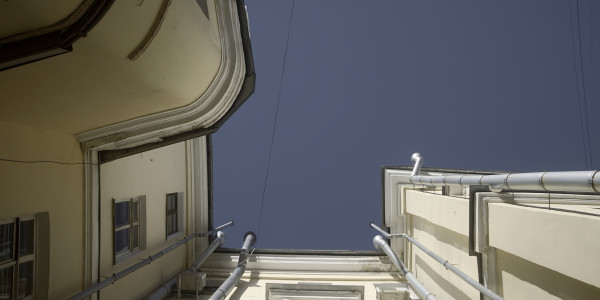 Trabajos Verticales en Fachadas de Edificios / Viviendas Lupiñén-Ortilla · Pintado de Edificios Altos, Patios Interiores de Luces y Estructura Complejas